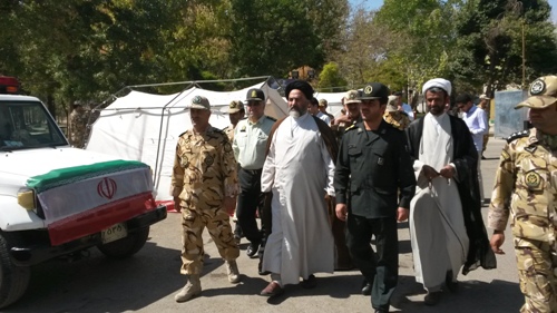 نمایشگاه خدماتی درمانی تیپ 181 زرهی ارتش در اسلام آبادغرب برگزار گردید/ویزیت رایگان بیش از 1000 نفر در روز اول