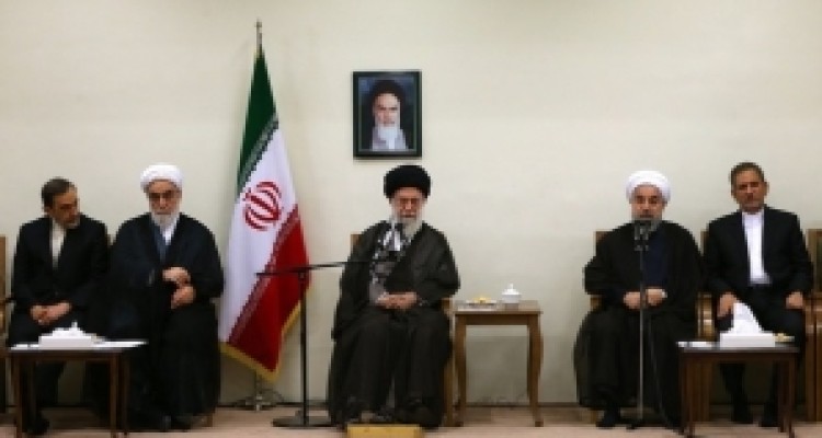 دشمنی آمریکا کم نشده و درصدد نفوذ و رخنه است/ مواضع انقلاب را بدون ترس و خجالت بیان کنید 