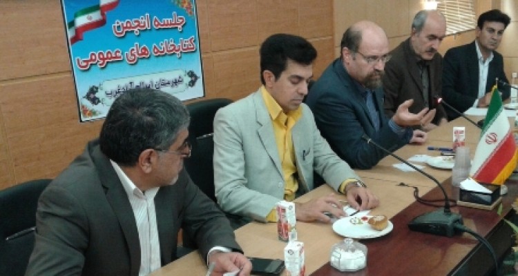  برای هر 100 نفرشهروند اسلام آبادی  یک متر مربع  فضای مطالعه وجود دارد