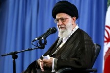 دشمن درپی نفوذ در مراکز تصمیم‌گیرنده و تصمیم‌ساز است/ سپاه جلوی نفوذ امنیتی را با قدرت می‌گیرد/ آمریکا مظهر کامل استکبار جهانی است