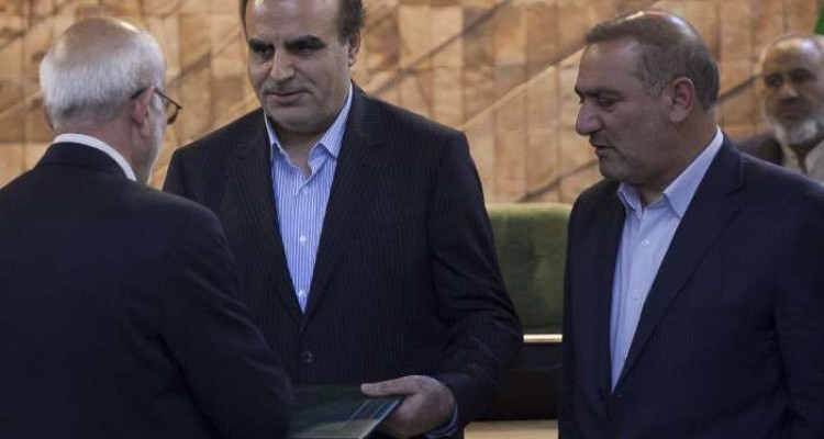 مراسم تودیع و معارفه استاندار کرمانشاه برگزار شد