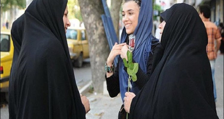 صحبت های یک زن بدحجاب در رابطه با رهبری