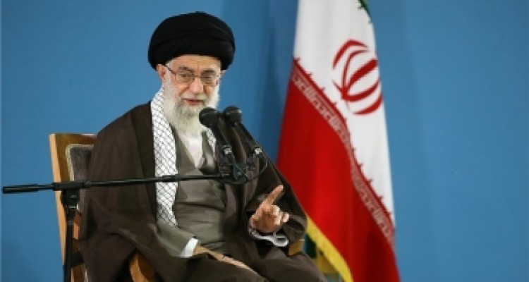 مبارزه با استکبار برخوردار از پشتوانه عمیق عقلانی و تجربی است/ برخی با بزک‌کردن چهره امریکا فرصت خنجر زدن برای او ایجاد می‌کنند