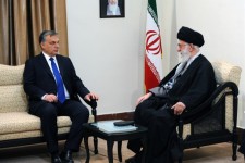 منطق جمهوری اسلامی همکاری با ملتهاست/ رویش معنوی آرام و نامحسوسی در غرب در حال شکل‌گیری است/ اوربان: مناسبات جهانی قدرت در حال تغییر است/ تغییرات سریع و بحرانهای متنوع غرب را در شرایط نامساعد روحی قرار داده است