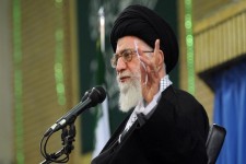 آمریکا با هر مسلمانی که بخواهد اسلامی زندگی کند مخالف است/ چرا دنیای اسلام در قبال جنایات دشمنان ساکت می‌ماند؟