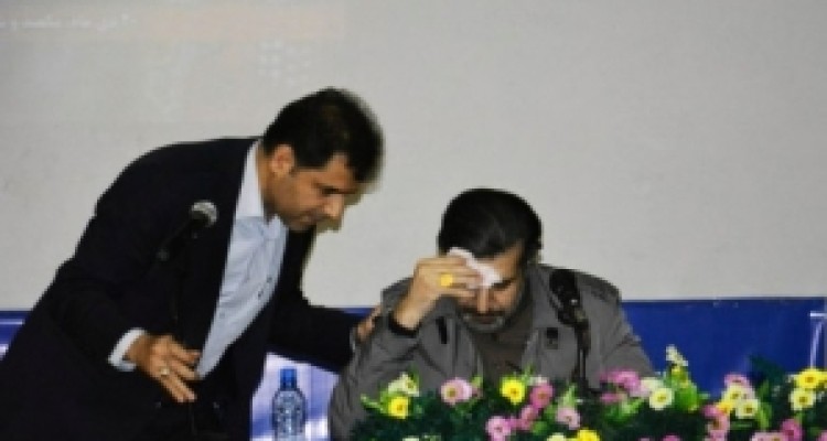 استفاده بی پروا از عوامل و امکانات دولتی 47 روز مانده به انتخابات/ ضعف اطلاعات سیاسی خرازی با صدای گرفته/ سخنران جلسه را نا تمام گذاشت