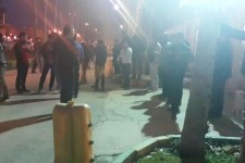 تجمع کسبه گاراژ"علیمددی" در مقابل فرمانداری اسلام آباد غرب+تصویر/دومین تجمع مردم در یک روز