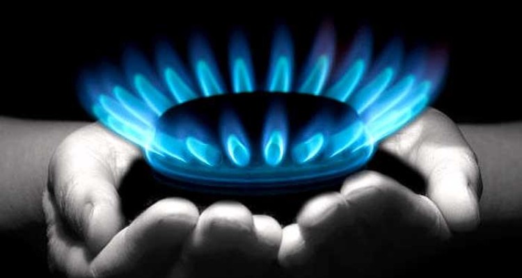 در اسلام آبادغرب مشکل کمبود گاز  نداریم/30 درصد نانوایی های شهرستان دوگانه سوزند / در مصرف گازخانگی صرفه جویی شود