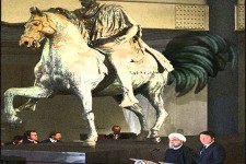 عزت ایران زیر سایه سنگین مجسمه ایتالیایی/ چه کسی مسئولیت تشریفات سفر روحانی به ایتالیا را بر عهده داشت؟+ عکس