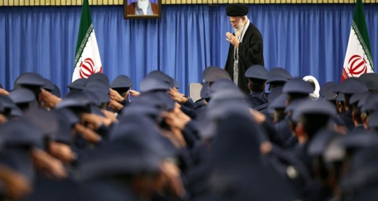 مشارکت همگانی در انتخابات نظام را بیمه می‌کند/ جنجال‌های روزمره انتخاباتی مسئولان را از اقتصاد غافل نکند/ تأکید بر حضور چشمگیر و دشمن‌شکن مردم در راهپیمایی ۲۲ بهمن