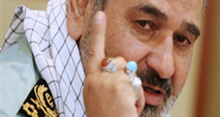 کسانی که از سوی آمریکا و انگلیس حمایت شدند اگر اعلام برائت نکنند مجرم‌اند/ مسئولان سیاست خارجی با این موضوع برخورد کنند