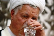  استارت مقابله با قدرت دفاعی کشور و تکرار نقش هاشمی در فتنه و توقف صنعت هسته ای