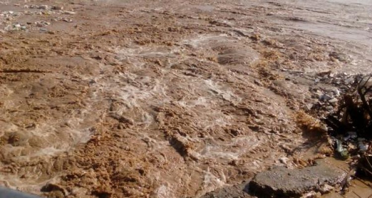 طغیان رودخانه در بخش حمیل/مسیر ارتباطی روستای گردنگاه قوچمی باز شد