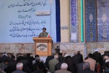 بخاطر تفکر لیبرالی برخی مسئولین امسال "سال اقدام و عمل" نامگذاری شد/ اقتصاد مقاومتی مشکلات اقتصاد داخلی  کشور را حل می کند