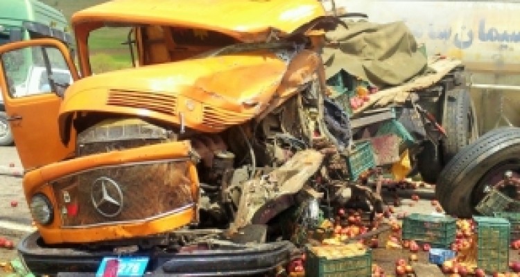وقوع تصادف زنجیره ای در جاده کرند-اسلام آبادغرب