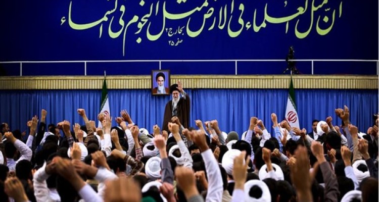 تداوم حضور روحانیون و مردم، استمرار حرکت انقلاب را ممکن کرده است/تبیین سه مسئولیت مهم روحانیت/ طلاب باید وارد عرصه مقابله با شبهات شوند