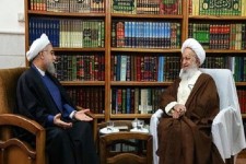 دولت به اشتغال جوانان و معیشت مردم توجه کند