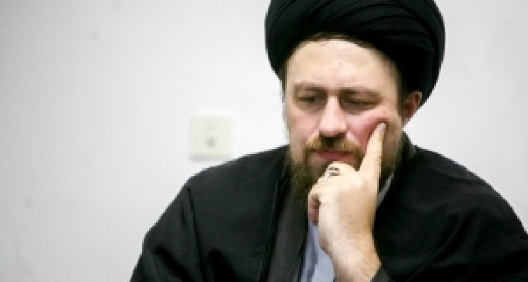 تا مرد سخن نگفته باشد...