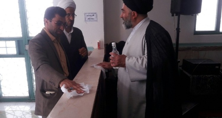 غبارروبی مساجد در اسلام آبادغرب