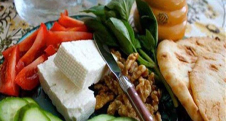 چه غذاهایی برای افطار و سحر مناسب نیست؟!