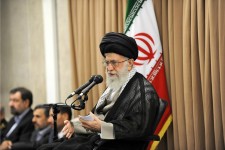 برجام خللی دارد که سبب سوءاستفاده دشمن شده/ برجام را نقض نمی‌کنیم/ اگر آنها برجام را پاره کردند، ما آن را آتش می‌زنیم/تحریمها رفع نشد/ آمریکا بخش مهم تعهداتش را انجام نداد 