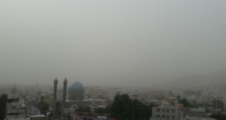 "خاک" بر سر هوای شهر اسلام آبادغرب /مسئولان به داد مردم برسند