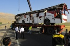 آی مدیران! که نشسته، شاد و خندانید جاده ها می گیرند جان