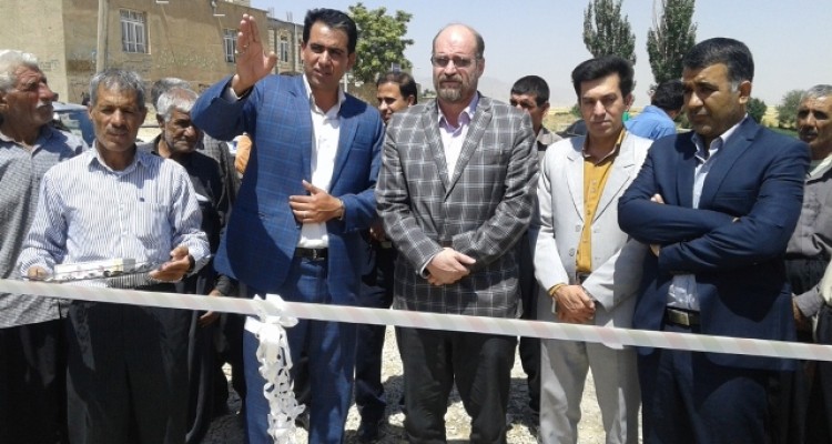 بهره برداری از پارک روستایی در بخش حمیل و آسفالت معابر روستای گاوروانی و برف آباد