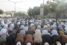 اقامه نماز عید فطر در اسلام آبادغرب+تصویر