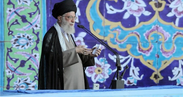 حقوقها و برداشتهای ظالمانه از بیت‌المال نامشروع، گناه و خیانت است/ افرادی که بی‌قانونی کردند مجازات شوند/ اقدامات تروریستی نتیجه پرورش تروریست توسط آمریکا، صهیونیستها و انگلیس است