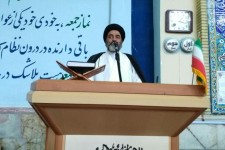 وقتی می گوییم انقلابی یعنی حمایت از قشر ضعیف و محروم جامعه/اصول گرا و اصلاح طلب همه زیر چتر انقلاب جا می گیرند 