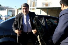 وزیر فرهنگ در برابر روحانی می‌ایستد؟!