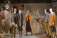 قاچاق پوشاک؛ضربه اقتصادی یا فرهنگی؟/تیغ برند های خارجی روی البسه ایرانی