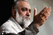 سردار نقدی: اقتصاد کشور 6 سال معطل گشایش دلار شده است/ اقتضای «اقتصاد مقاومتی» حذف دلار از تجارت است نه التماس گشایش آن