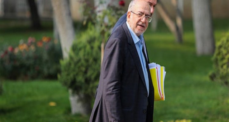 [دست رد نعمت زاده به نمایندگان مردم در خانه ملت/ عضو هیات رئیسه کمیسیون صنایع و معادن مجلس: وزیر صنعت جزئیات قرارداد سایپا با سیتروئن و پژو را به مجلس ارائه نکرد]