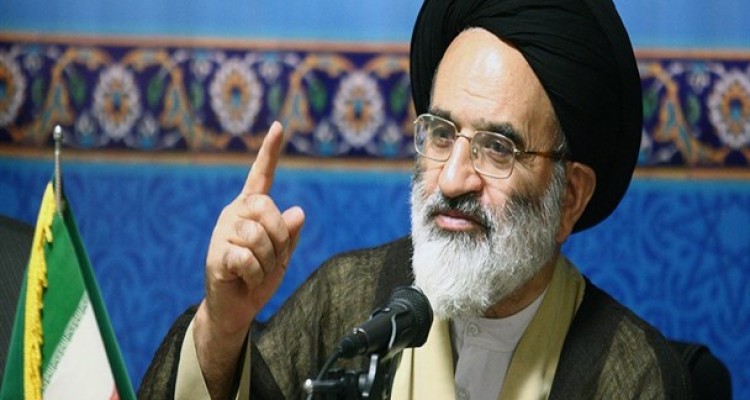 ائمه جمعه برای تذکر و هشدار به مسئولان نباید از کسی اجازه بگیرند / تریبون نماز جمعه محل هشدار دهی و آگاهی بخشی است