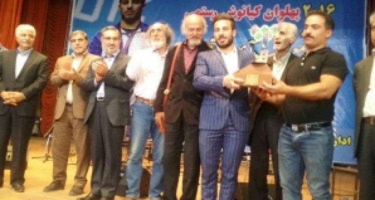 پرستویی: شیفته اخلاق کیانوش رستمی شدم/ مرادی: جای تاسف دارد که هنوز استاندار به دیدار کیانوش رستمی نرفته است/ کیانوش رستمی: کرمانشاه مهد پهلوانان است