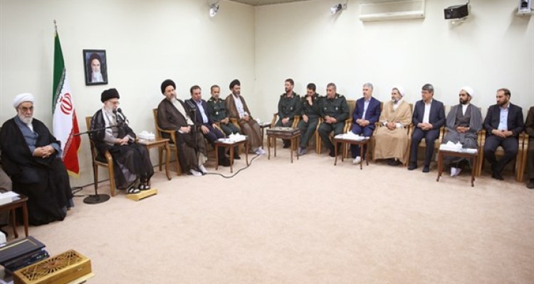 امروز نگاهبانی از یادِ شهداء یک وظیفه است/هدف دشمن دورکردن مردم از عرصه جهاد ومقاومت است