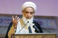 ایستادگی مقابل ابرقدرت‌ها باامر به معروف ونهی از منکر ممکن می‌شود