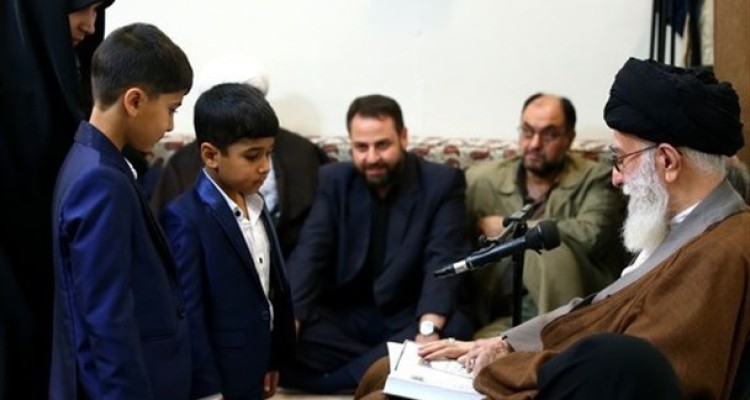 رهبرانقلاب:به شهدای دفاع از حریم اهل بیت(ع) به طور ویژه افتخار می‌کنیم