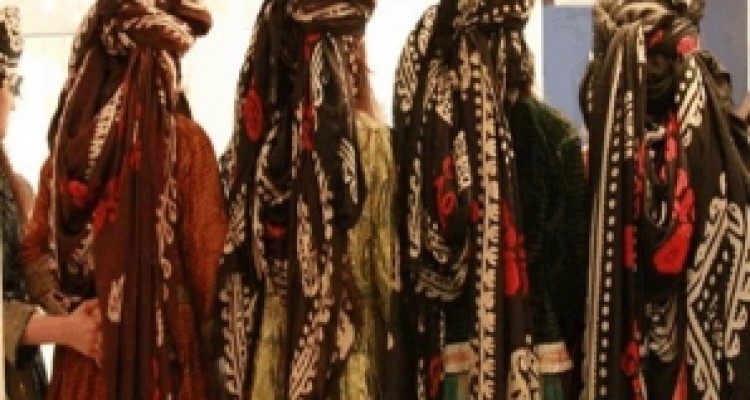 «سلته» و «ماشته» در سایه مدرنیسم رنگ باخت/ اعجاز رنگ در لباس کردی