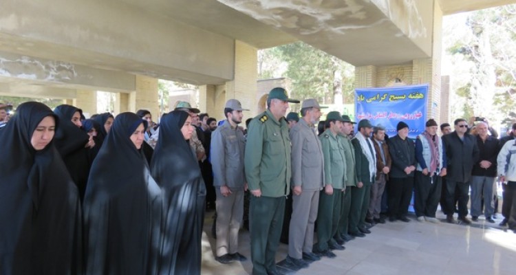 دیدار با امام جمعه شهرستان/غبارروبی مزار شهدای اسلام آبادغرب