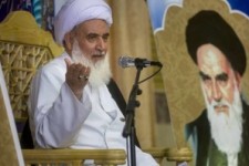 دانشگاه جای کسانی که برای آمریکا اشک تمساح می‌ریزند نیست