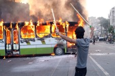 اعترافات تکان دهنده کارمند سفارت انگلیس برای صحنه آرایی فتنه 88/ با ستاد موسوی در تهران مستقیماً ارتباط داشتیم/ از لندن به ما گفتند بگویید تقلب شده است