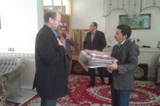  دیدار مسئولین با خانواده شهدا در اسلام آبادغرب