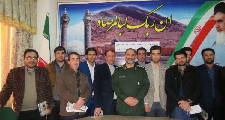 فرمانده سپاه اسلام آبادغرب: دشمن با ماهواره و فضای مجازی بنیاد خانواده وجوانان ما را هدف قرار داده است/باید روی رهنمودهای رهبری بیشتر کار شود