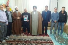 امام جمعه اسلام آبادغرب: خانواده شهدا صاحبان اصلی انقلابند