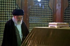 حضور رهبر انقلاب در مرقد مطهر امام راحل و گلزار شهدای بهشت زهرا