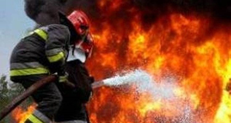 جزئیات آتش سوزی پراید و انبار گاز LPG  در محله شهرستانی اسلام آبادغرب+تصاویر