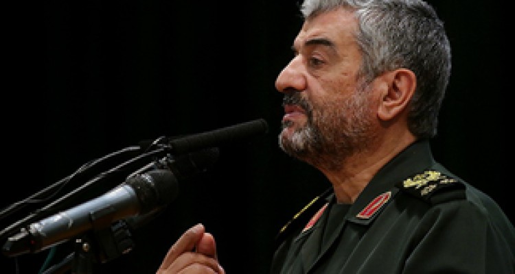 کلید رفع محرومیت و بهبود زندگی مردم نگاه انقلابی و مدیریت جهادی است